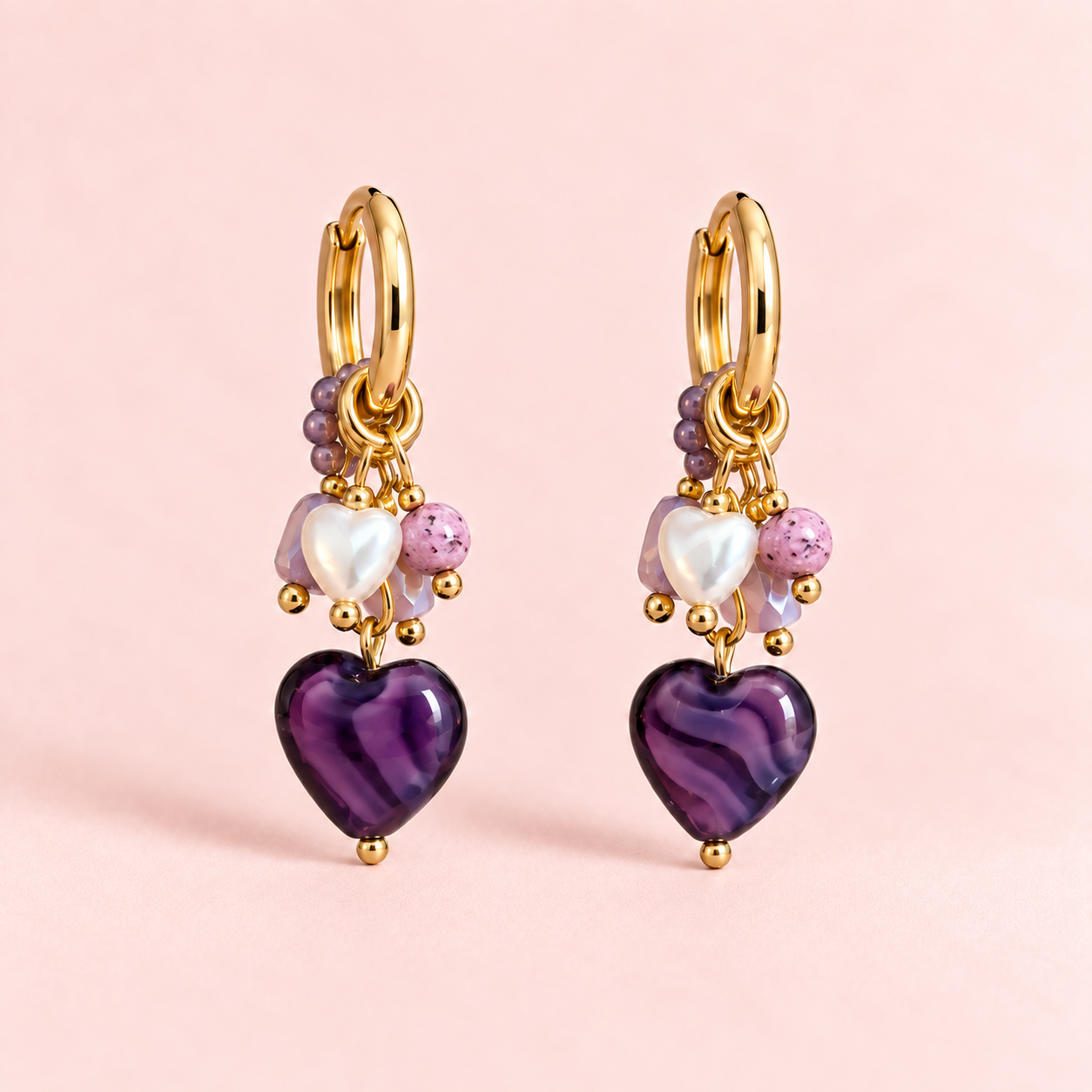 Violette Herz Ohrringe "Lila Heart" mit schönen Details – vergoldet, 45 × 13 mm