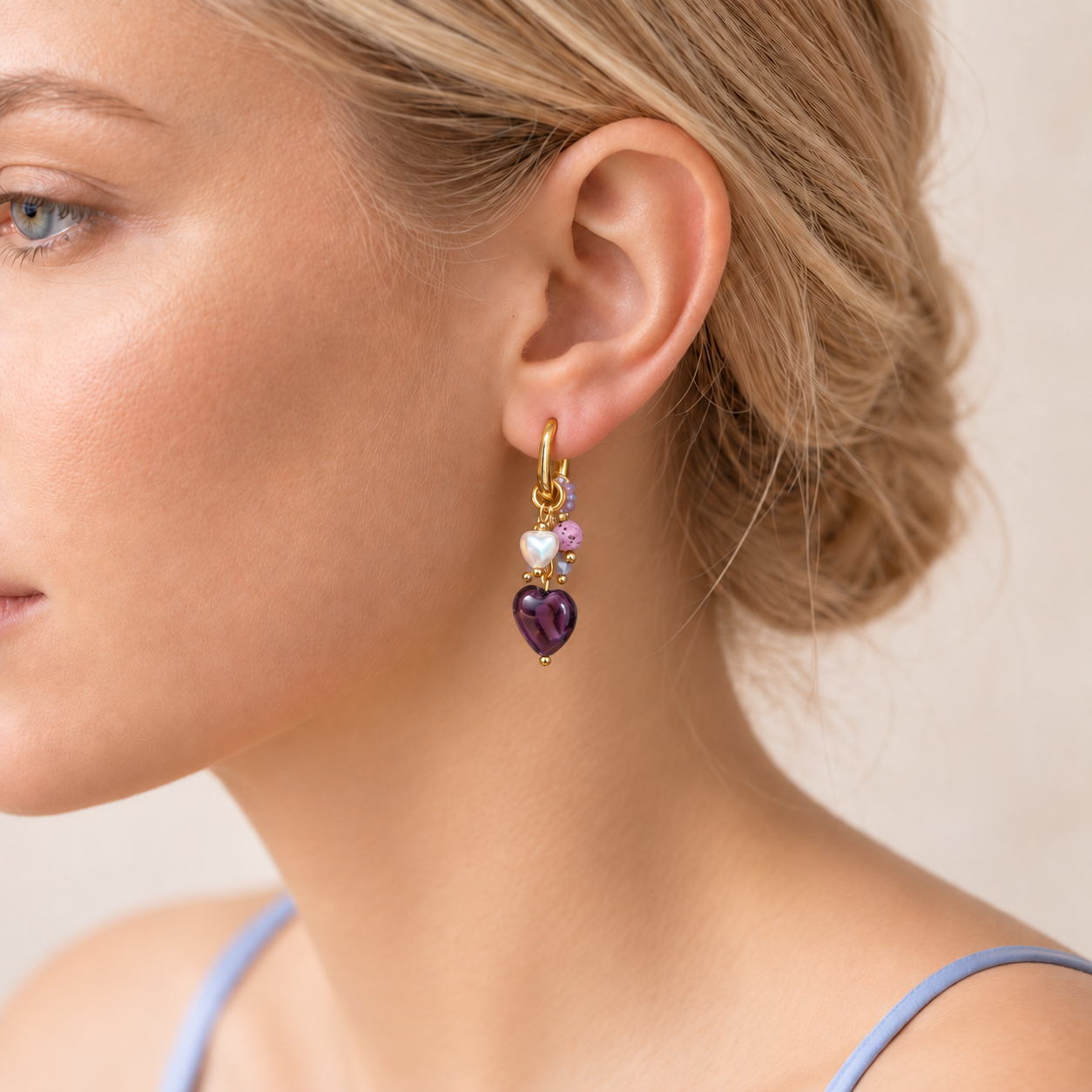Violette Herz Ohrringe "Lila Heart" mit schönen Details – vergoldet, 45 × 13 mm
