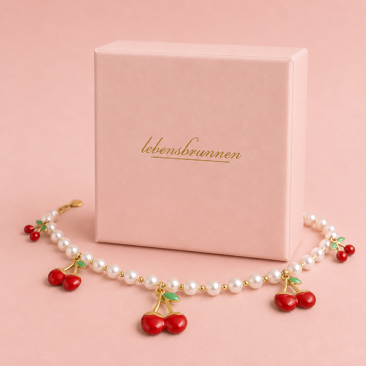 Kirschen und Kunstperlen Halskette "Cherry In Pearl" - vergoldet, 45cm