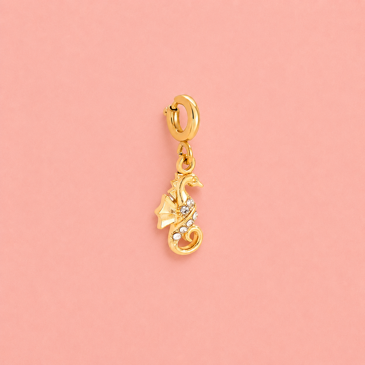 Schöner Pendant Charm Seepferdchen - vergoldet, 15mm