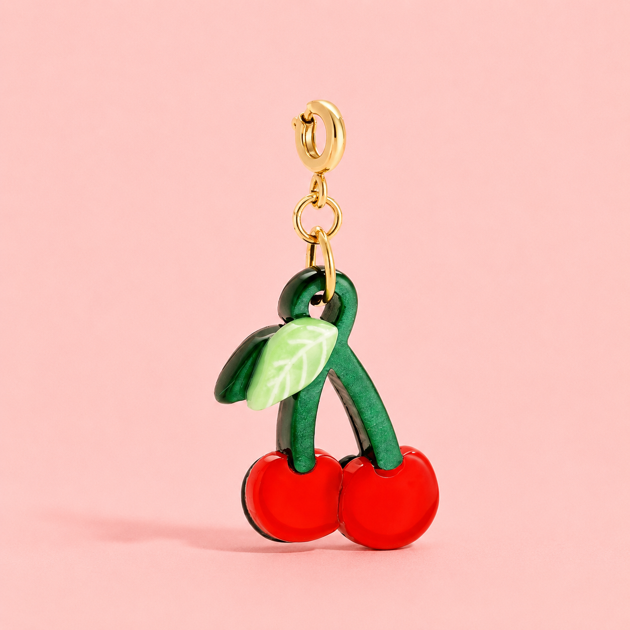 Schöner Pendant Charm Kirsche - vergoldet, 24mm